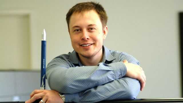 Elon Musk năm 2004