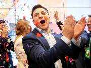 Tổng thống Ukraine chọc cười cả thế giới bằng video thuyết trình “bá đạo”
