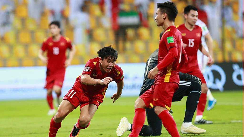 Việt Nam - UAE: 2-3: Ngày lịch sử của bóng đá Việt Nam - Ảnh 2.