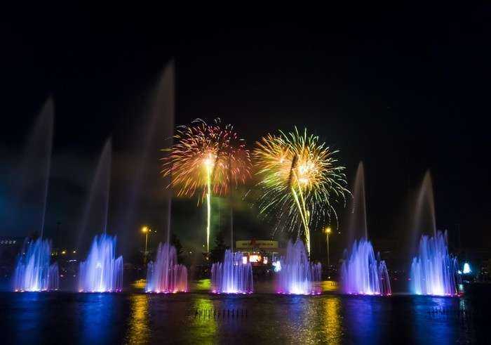 Thành phố Lào Cai đẹp rực rỡ trong đêm pháo hoa