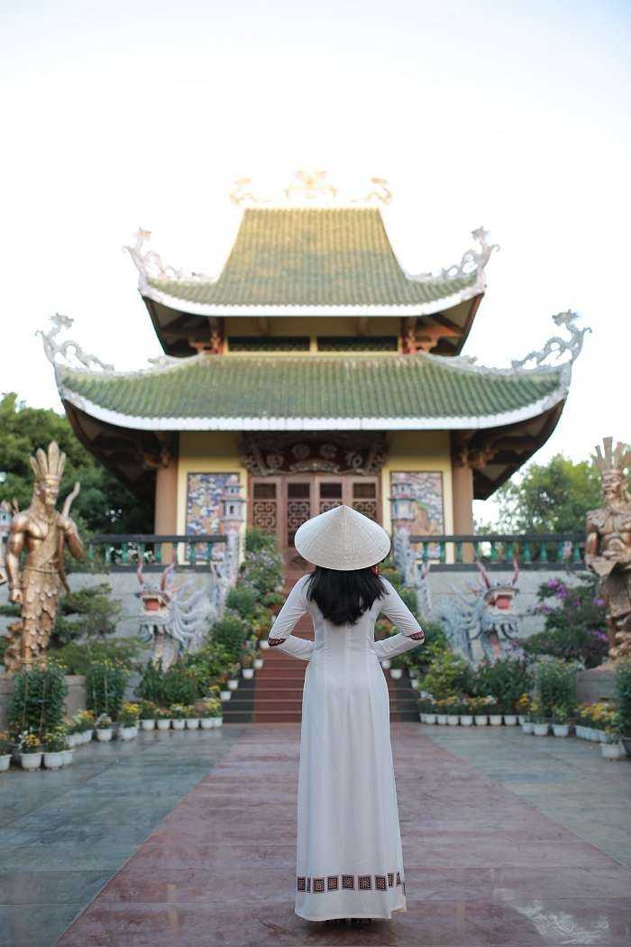 Đền thờ tại công viên Đồng Xanh 