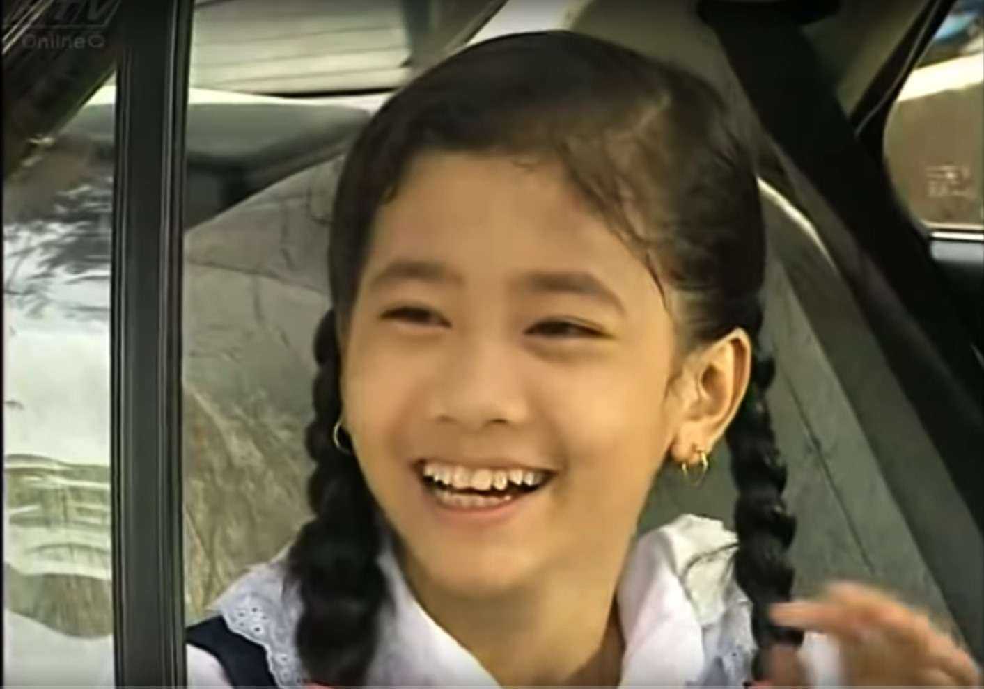 Năm 1997, vai diễn đầu tiên trong sự nghiệp của Mai Phương cũng là vai chính trong bộ phim thiếu nhi Đôi bạn của Đạo diễn Phùng Ngọc Châu