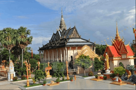 Chùa Xiêm Cán mang kiến trúc Angkor của người Campuchia