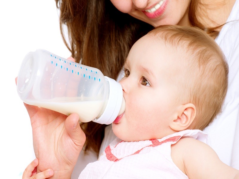 trẻ 7 tháng tuổi lười uống sữa