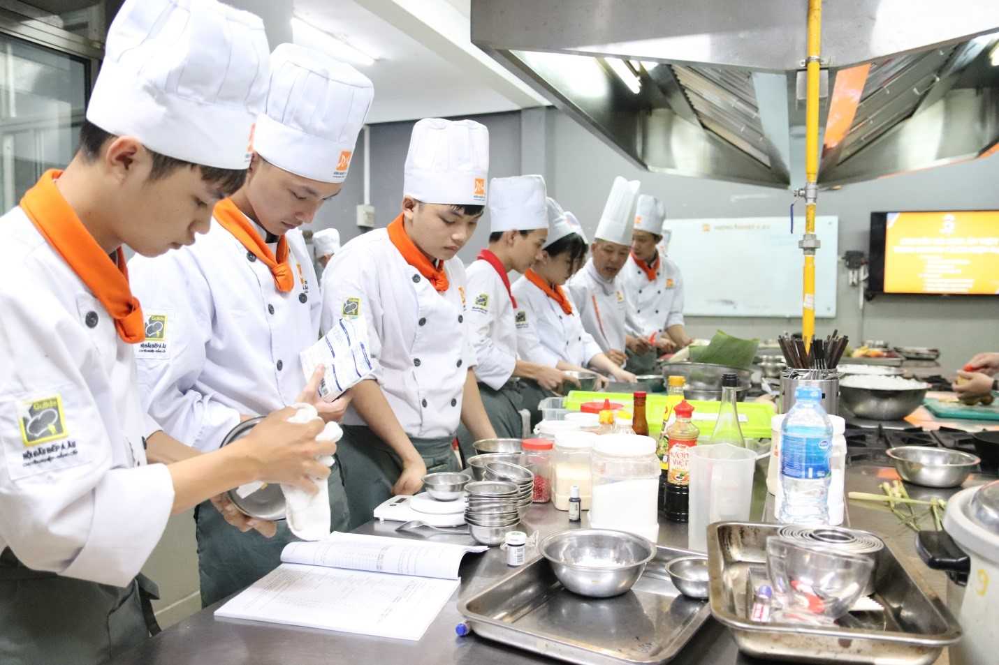 Trung tâm đào tạo dạy nghề nấu ăn biên hòa - Nhy Blog