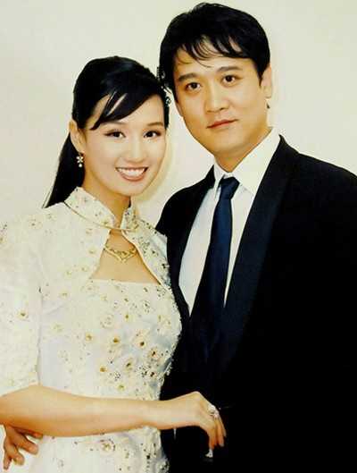 Năm 2011, người đẹp họ Lã đã kết hôn với doanh nhân Trần Anh sau 4 năm tìm hiểu.