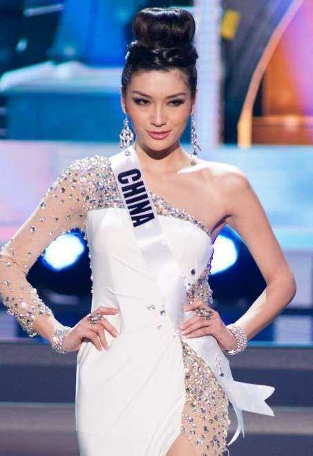 Loạt Hoa hậu châu Á xấu đi vào lịch sử: Người đôi mươi mà trông như bà cô U50, kẻ bị chê nhan sắc đáng sợ đến mức kinh dị - Hình 16