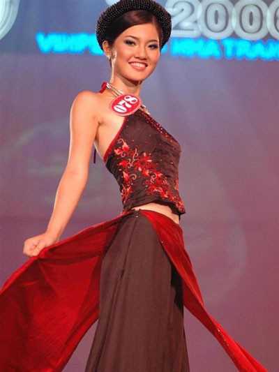 Á hậu Ngọc Lan cũng là gương mặt được chú ý khi tham dự Phụ nữ thế kỷ 21. Cô cũng từng đạt danh hiệu Á hậu 2 Hoa hậu Việt Nam 2006 (Cùng năm với Mai Phương Thúy) và danh hiệu Miss E100 - Hoa hậu qua ảnh của Báo Thế Giới Phụ Nữ 2005.