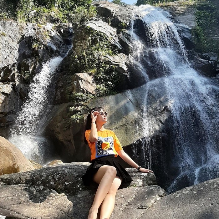 Khám phá Thác Khe Vằn – thác nước độc nhất vô nhị ở Quảng Ninh