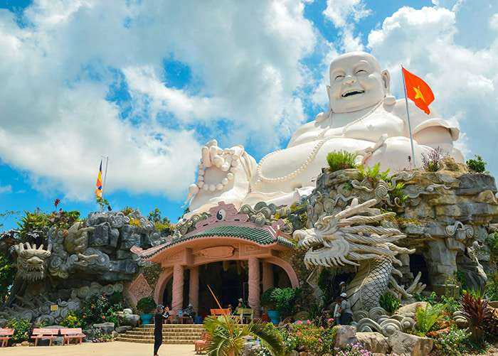 Kinh nghiệm du lịch Tịnh Biên An Giang - Thiền viện chùa Phật Lớn