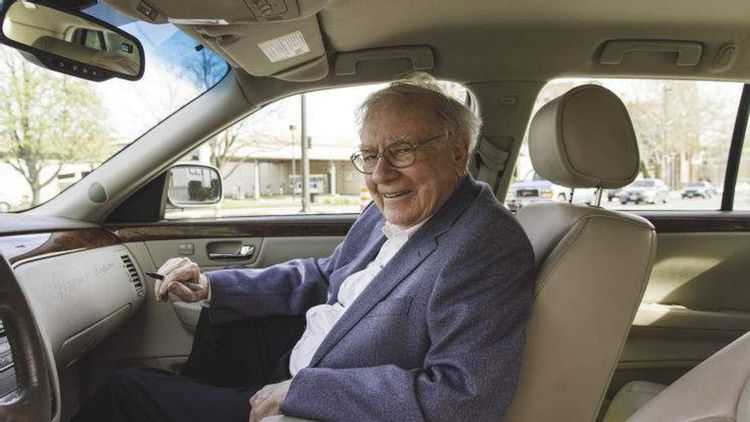 Xế hộp đi làm của những tỷ phú giàu nhất thế giới: Jeff Bezos, Warren Buffett mê đồ cổ, Bill Gates, Elon Musk tín đồ siêu xe - Ảnh 5.